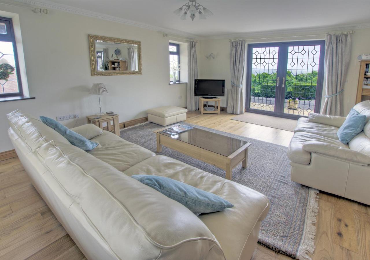 2 Bed in Seaton oc-mbhol