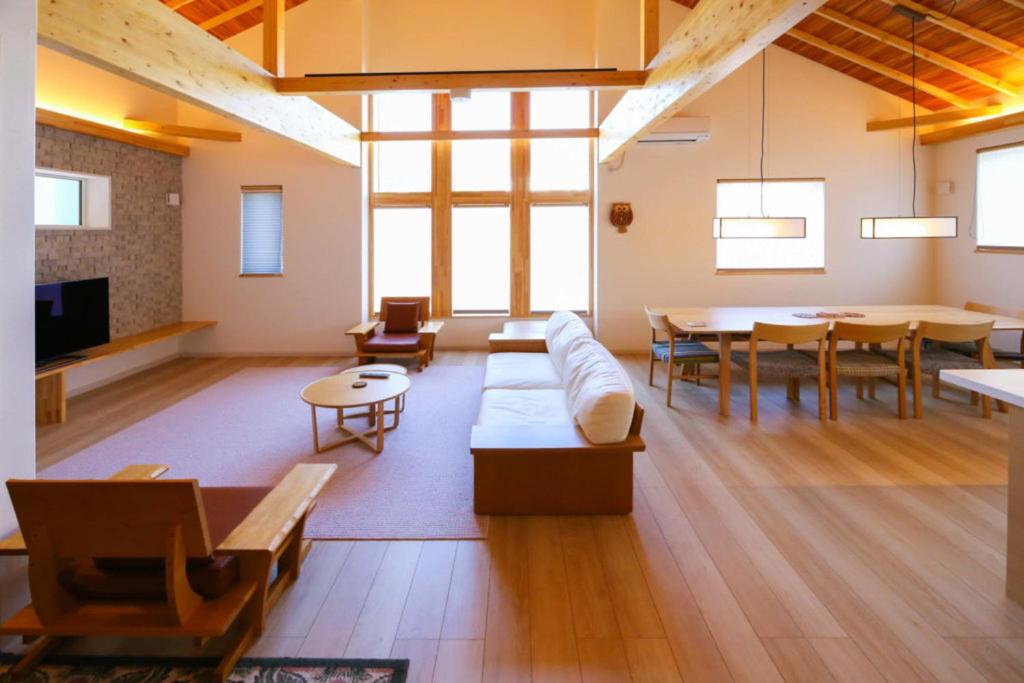 Tsuru Apartments