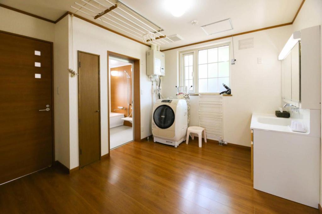 Tsuru Apartments