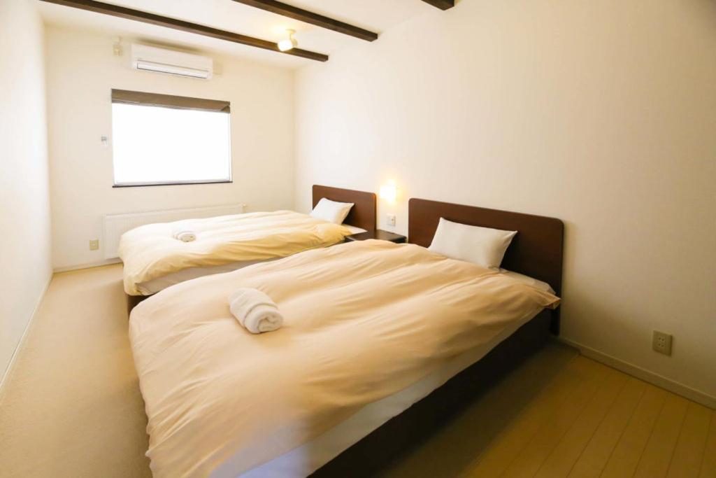Tsuru Apartments