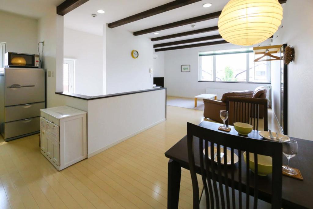 Tsuru Apartments