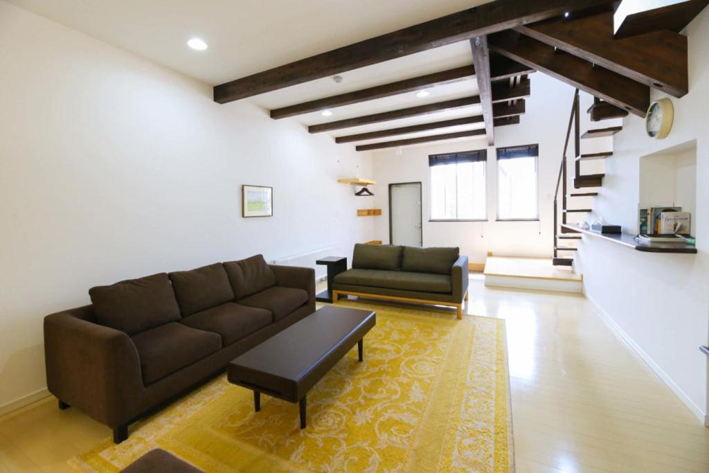 Tsuru Apartments