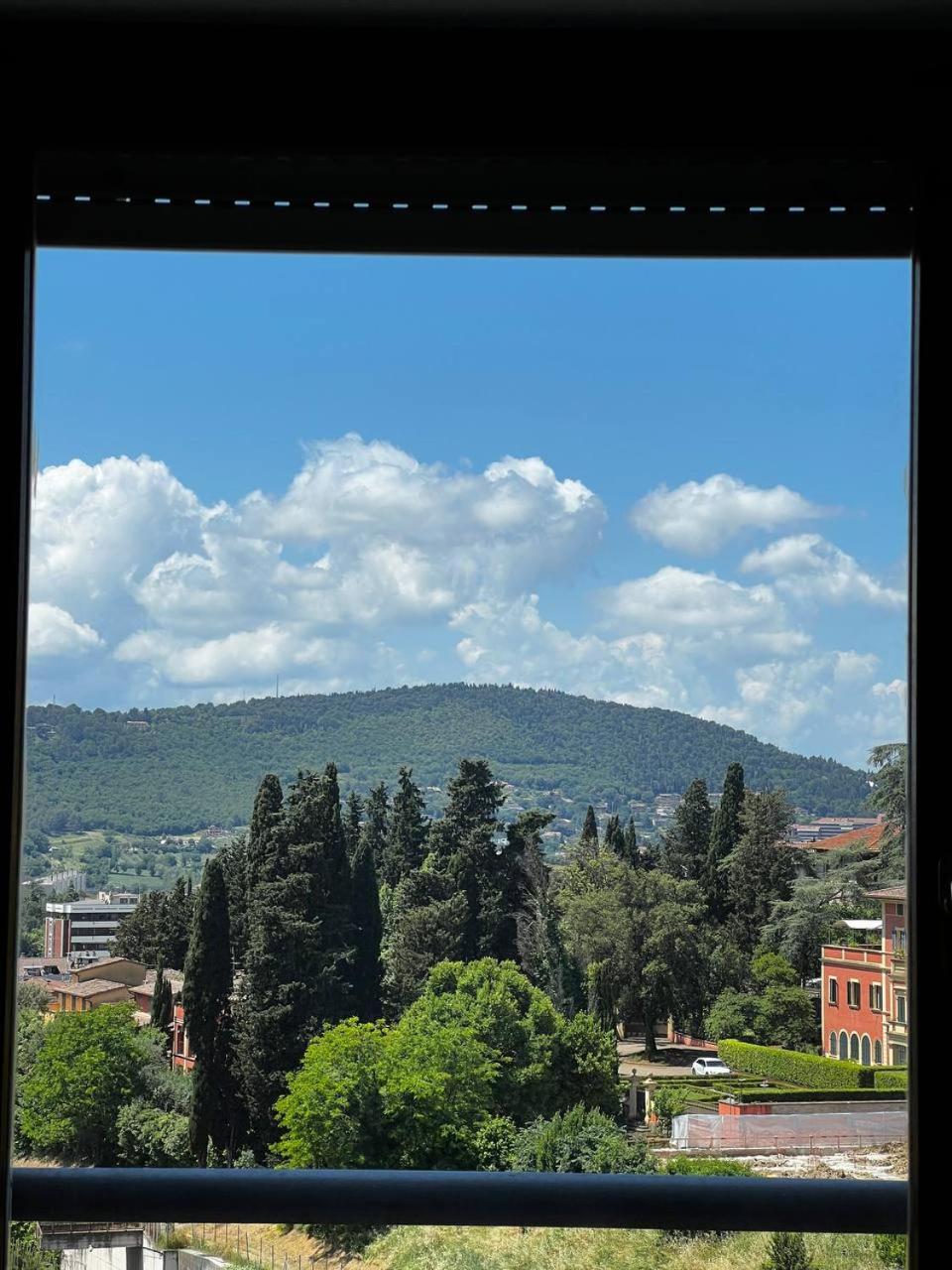 Room next to the mini-metro in Perugia photo 5