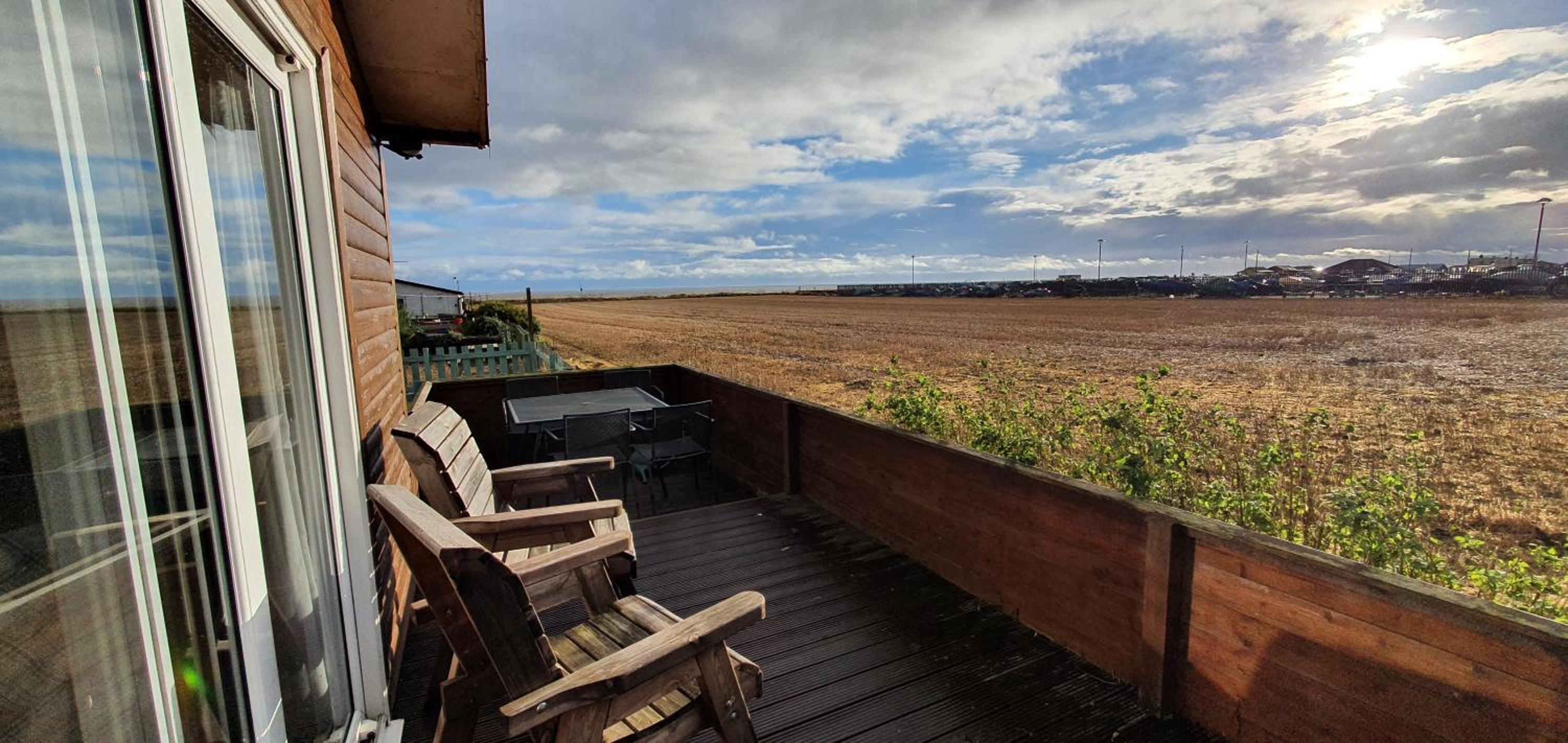 2Bed Chalet Sleeps 5 - Dogs Free Parking SeaView view 2