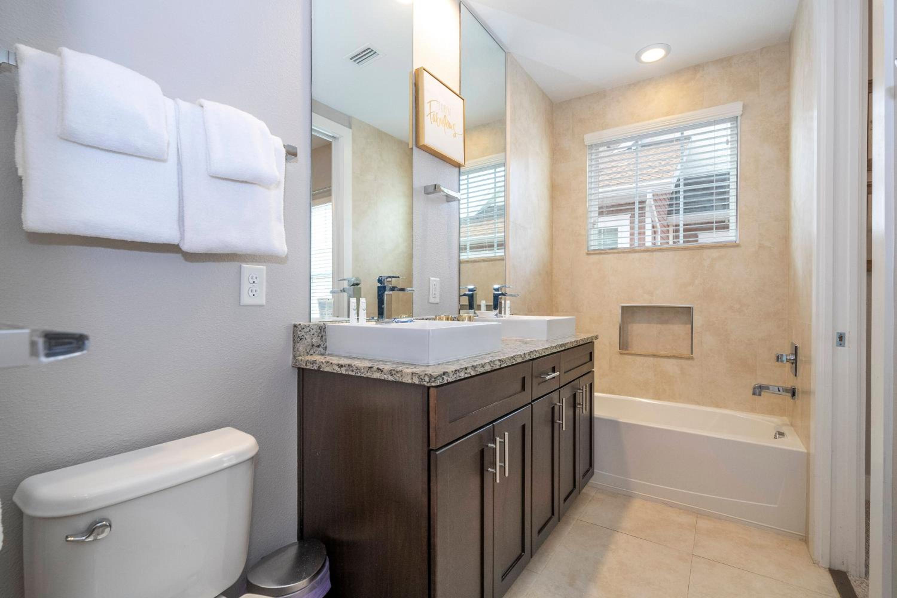 Stunning Villa 5 min to Disney