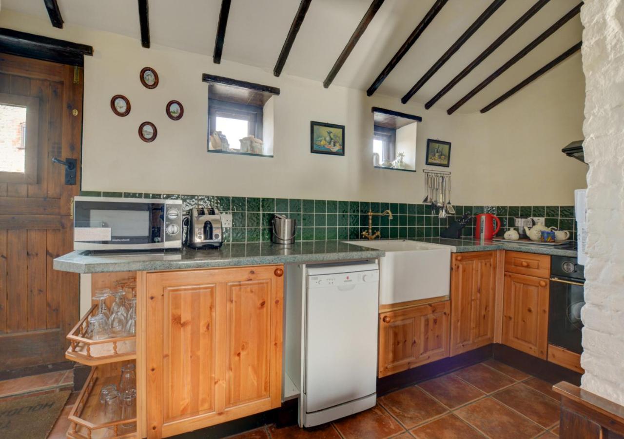 2 Bed in Bacton oc-712