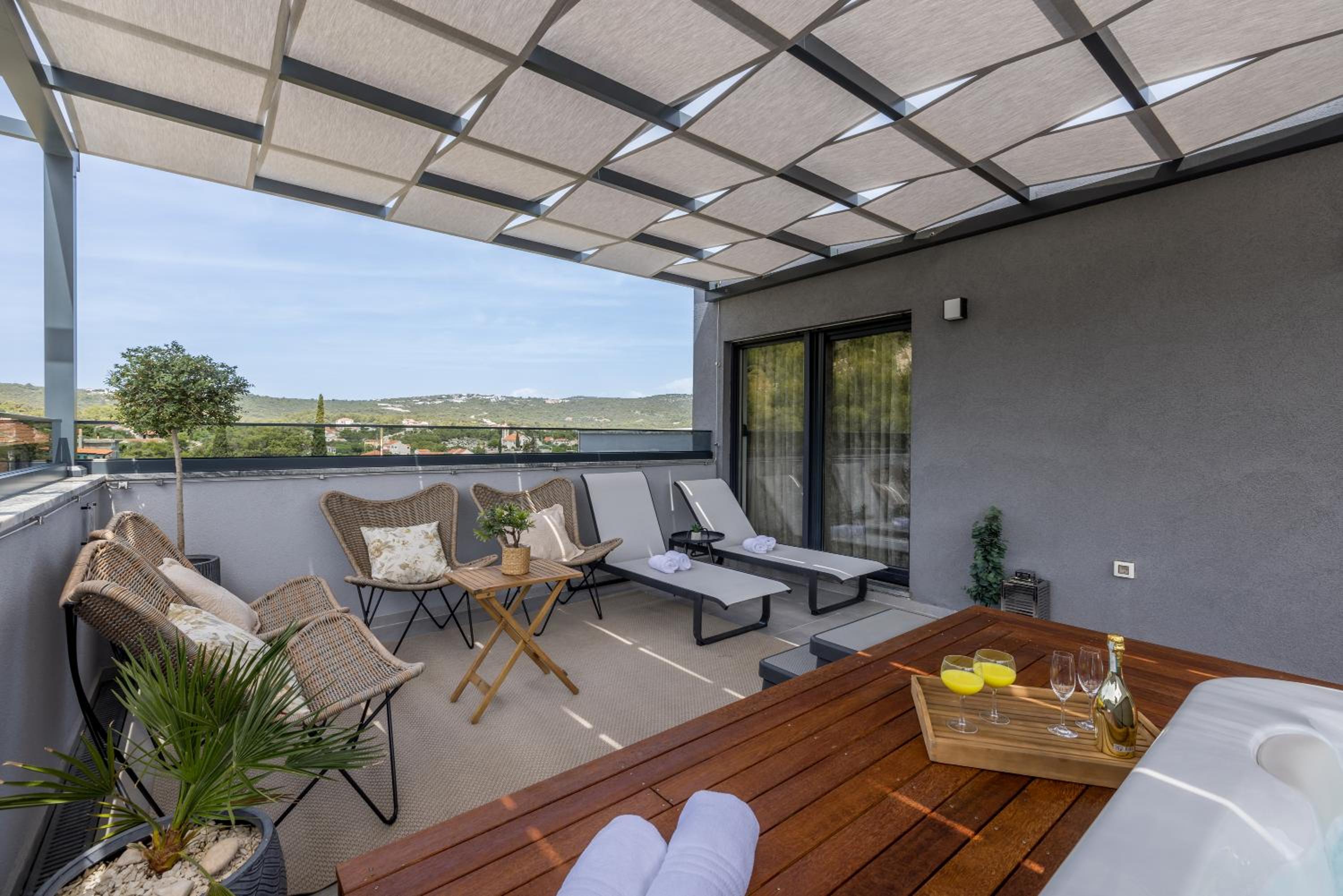 Villa ToDo with heated pool and jacuzzi
