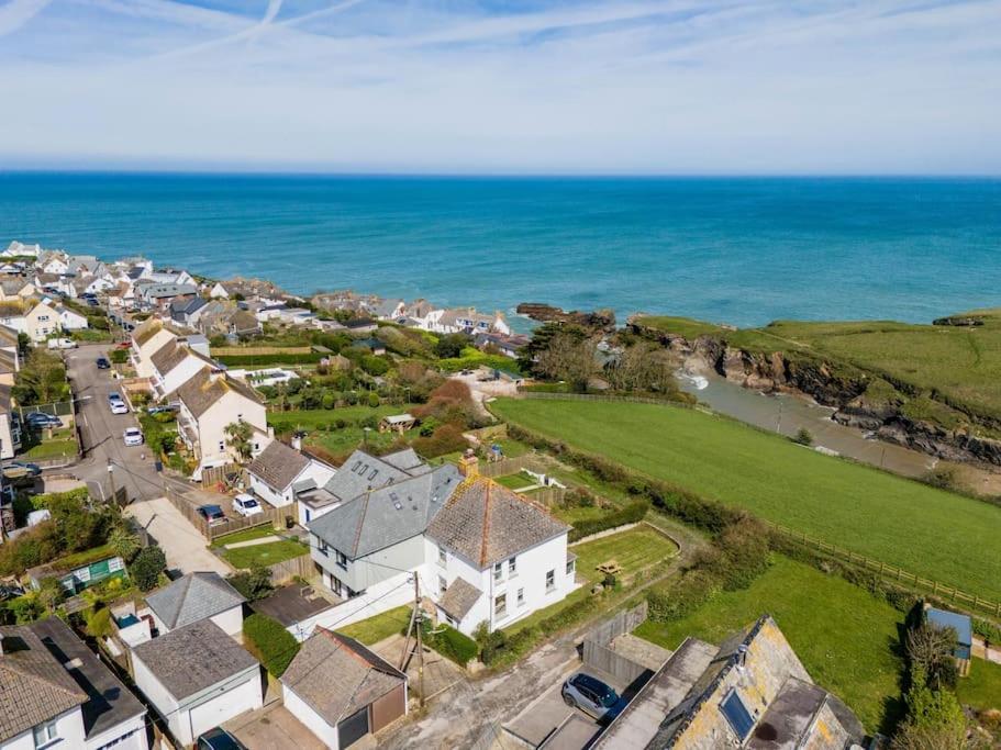 Tamarama House, Port Isaac Bay Holidays