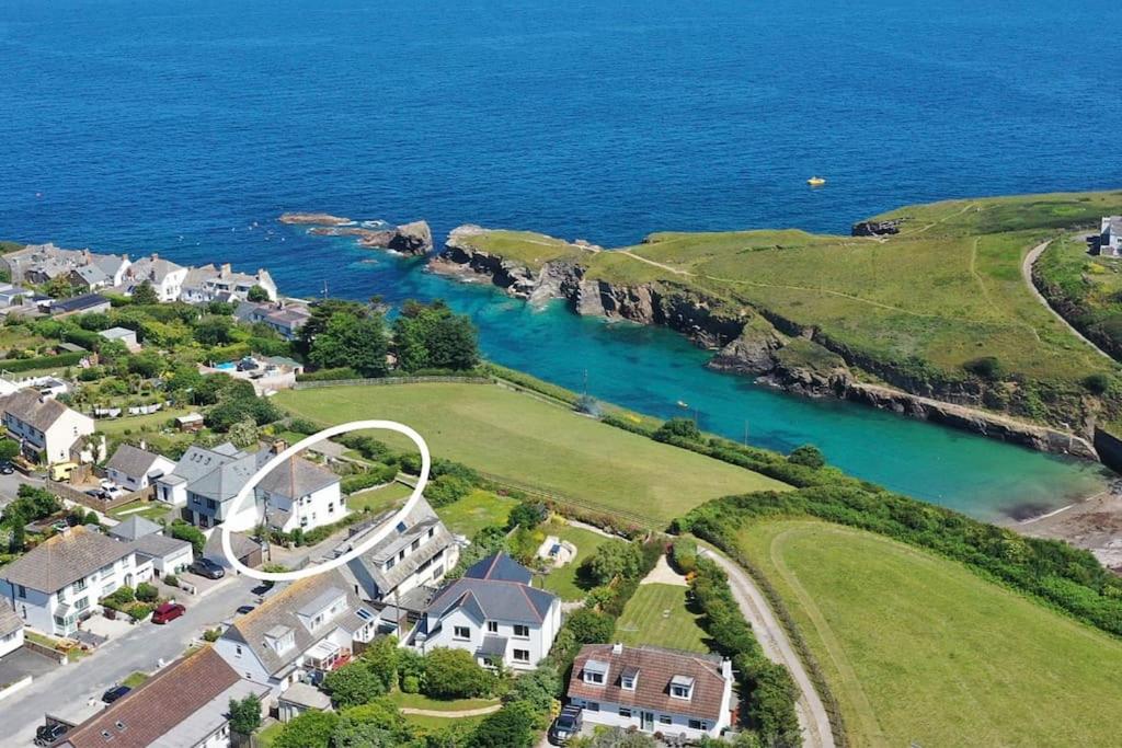 Tamarama House, Port Isaac Bay Holidays