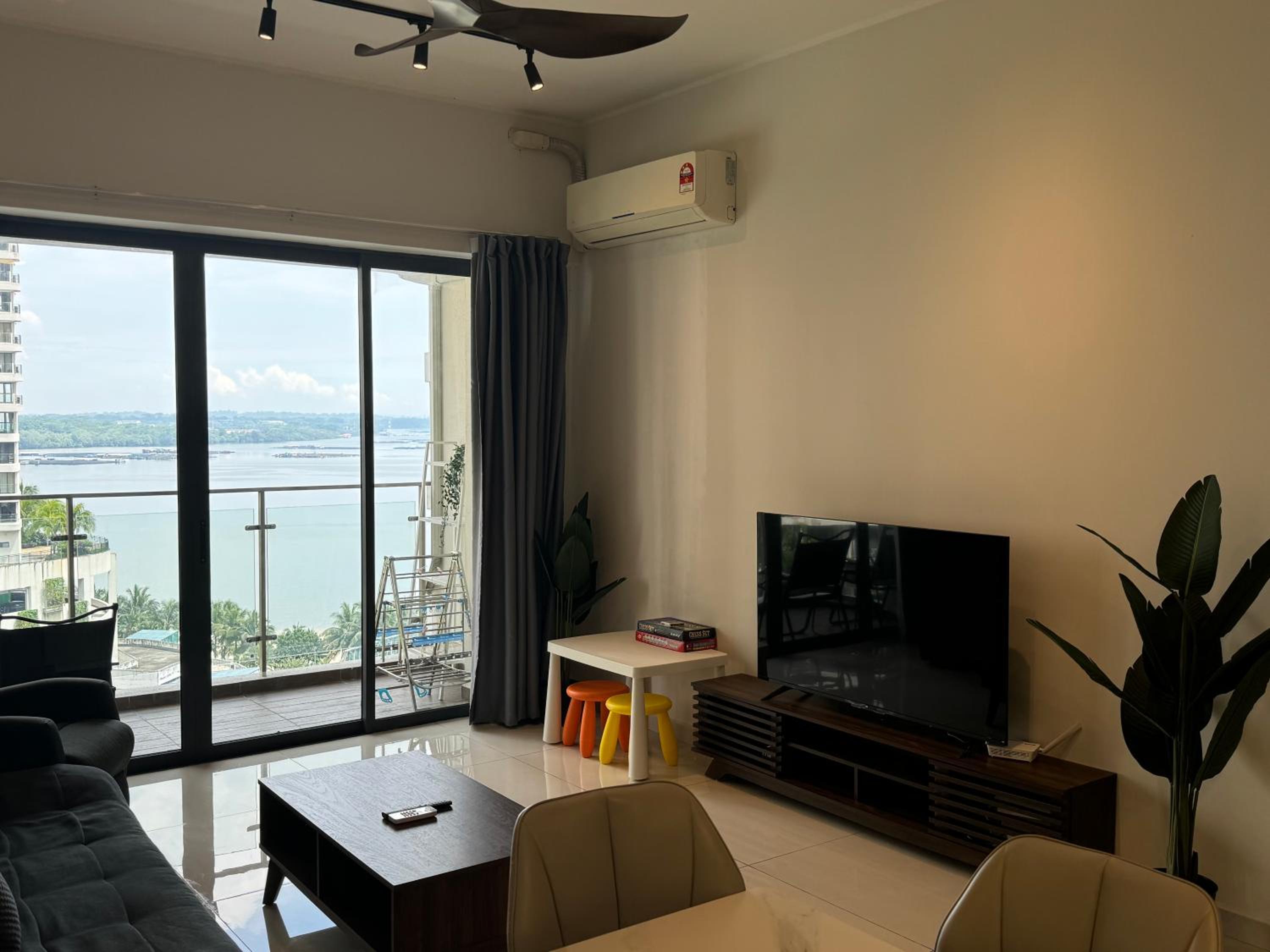 Danga Bay 3BR - Secret Lounge - Netflix - Dryer
