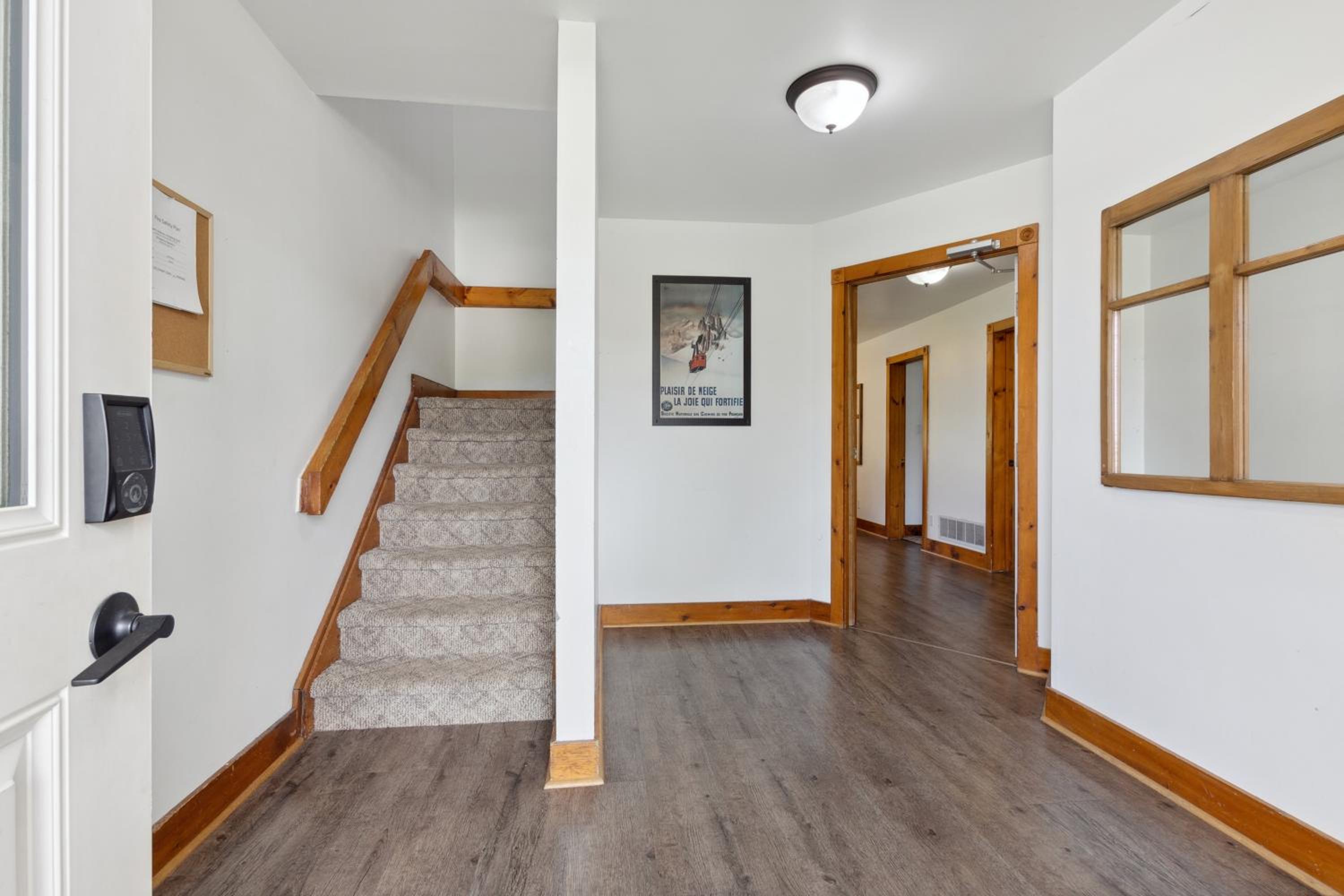 10 Bedroom Executive Chalet w Hot Tub