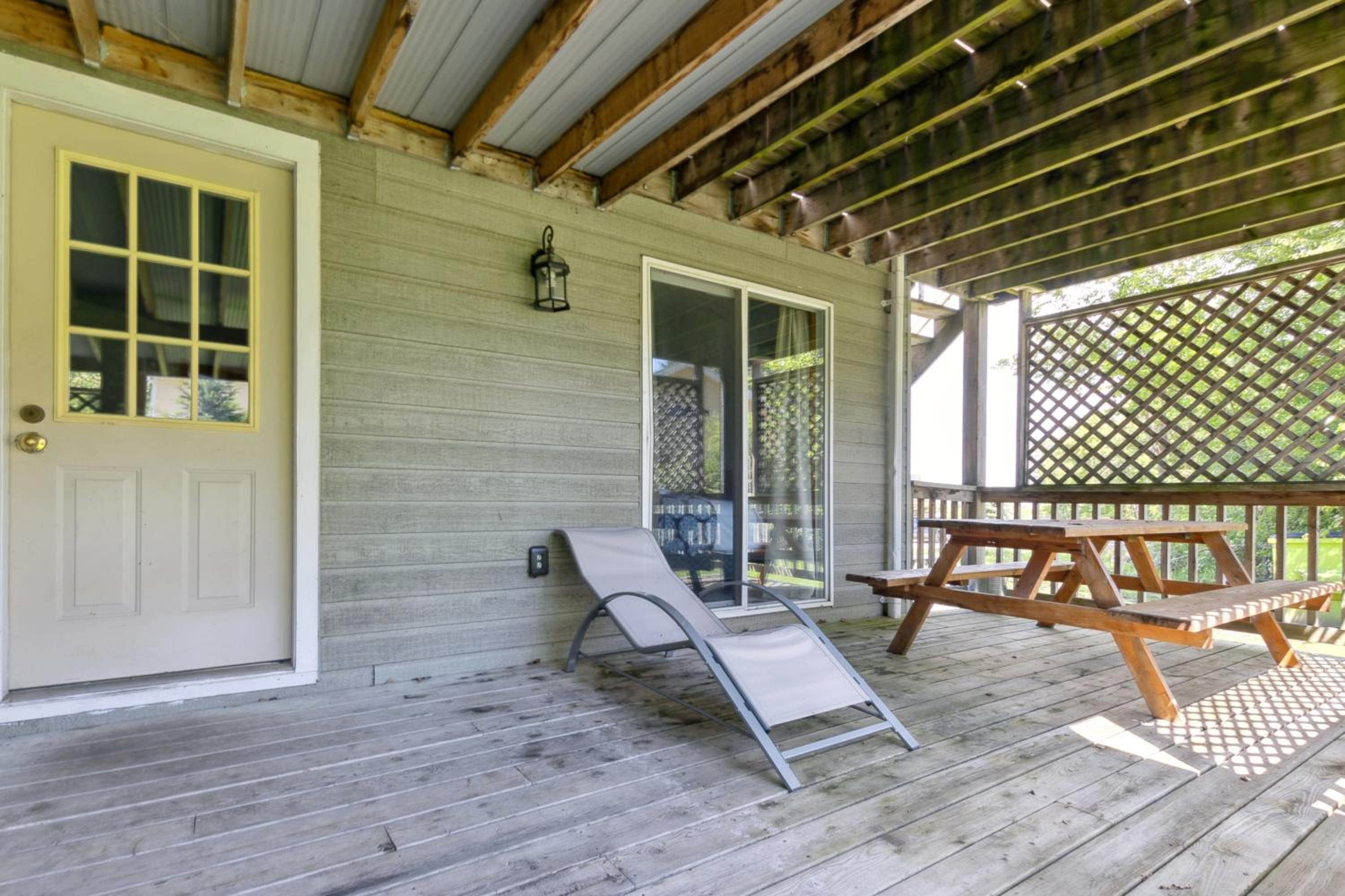 10 Bedroom Executive Chalet w Hot Tub