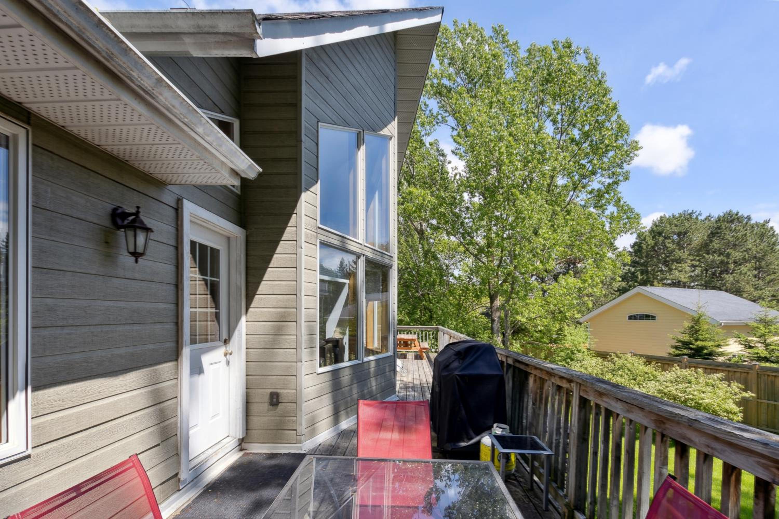 10 Bedroom Executive Chalet w Hot Tub