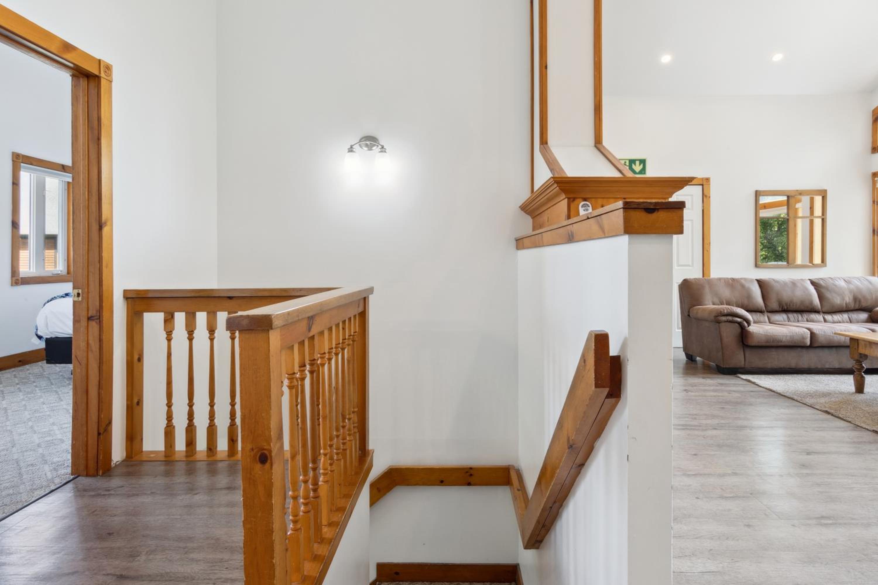 10 Bedroom Executive Chalet w Hot Tub