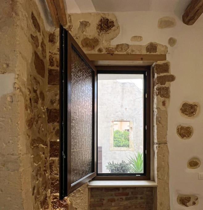 Apollona's Boutique Apartment