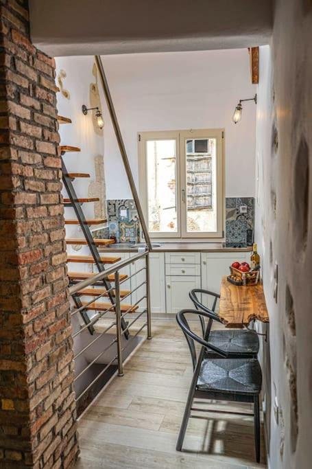 Apollona's Boutique Apartment