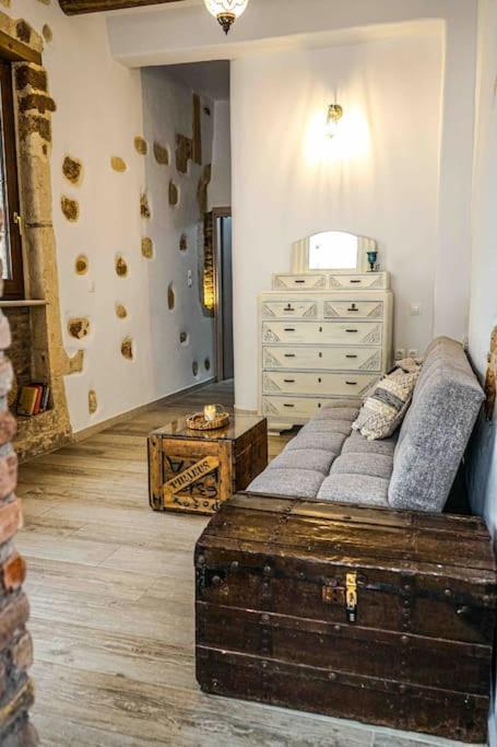 Apollona's Boutique Apartment