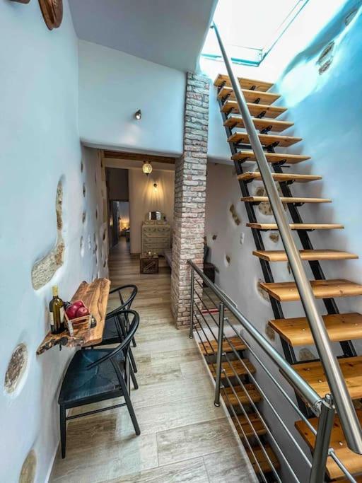 Apollona's Boutique Apartment