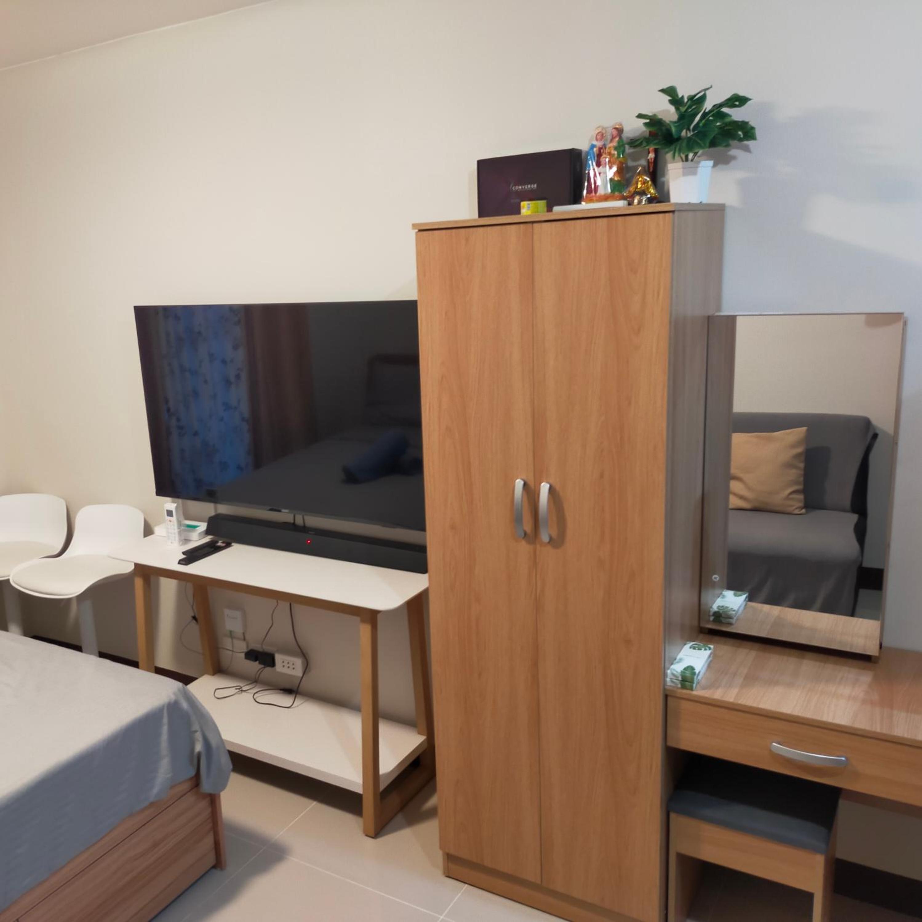 TGNL Cozy Den with Pool & 100MBPS Fiber WiFi at Saekyung Village One Marigondon view 3