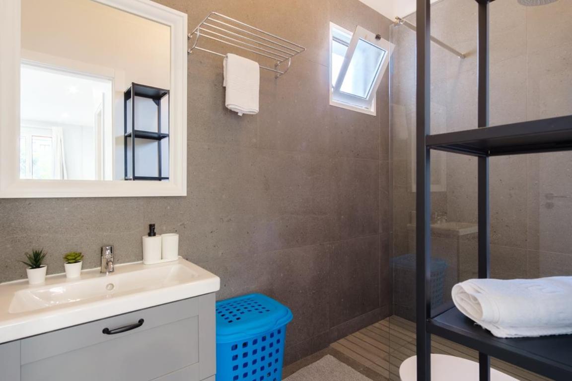 GuestReady - Machico Guest House