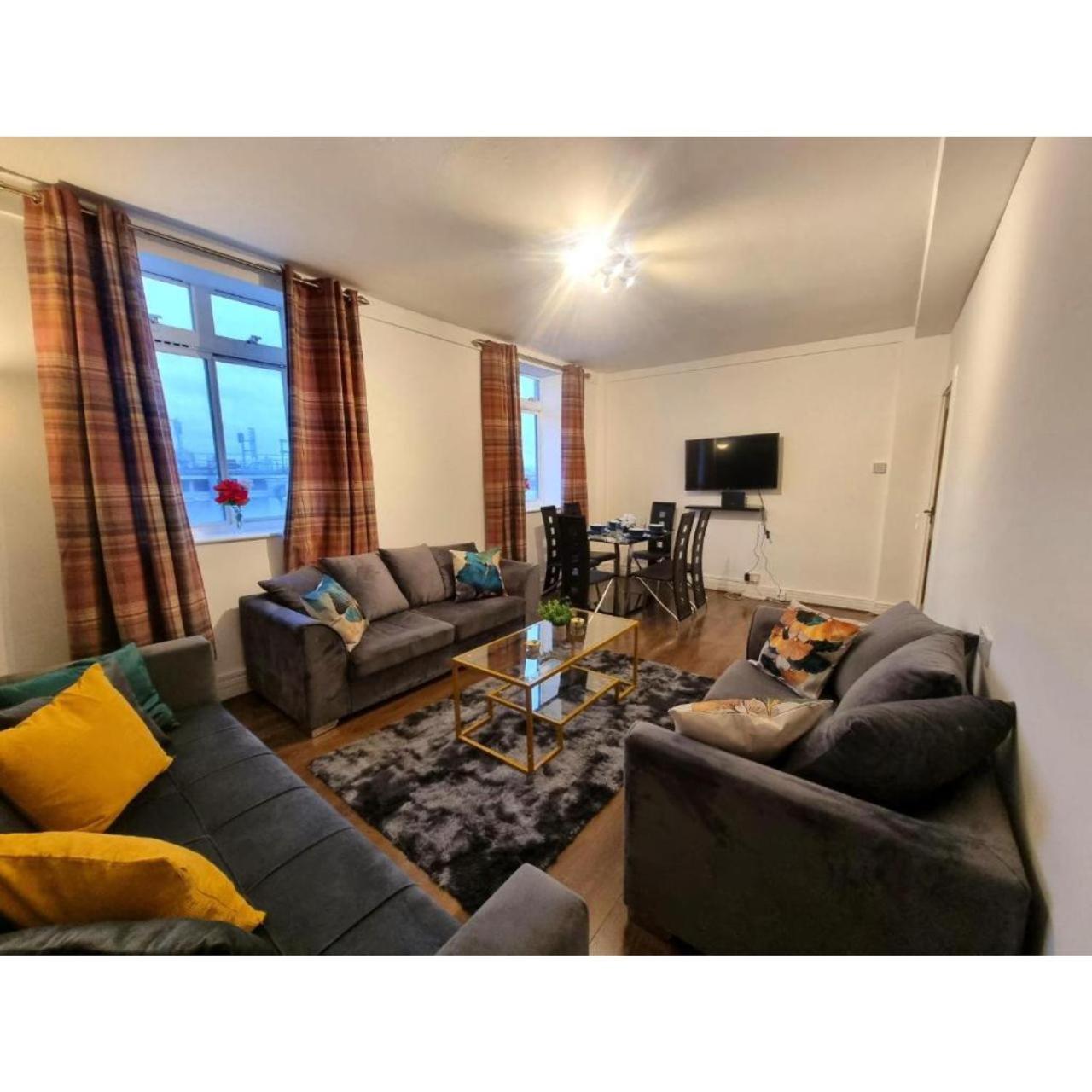 Dudley Court Apartment