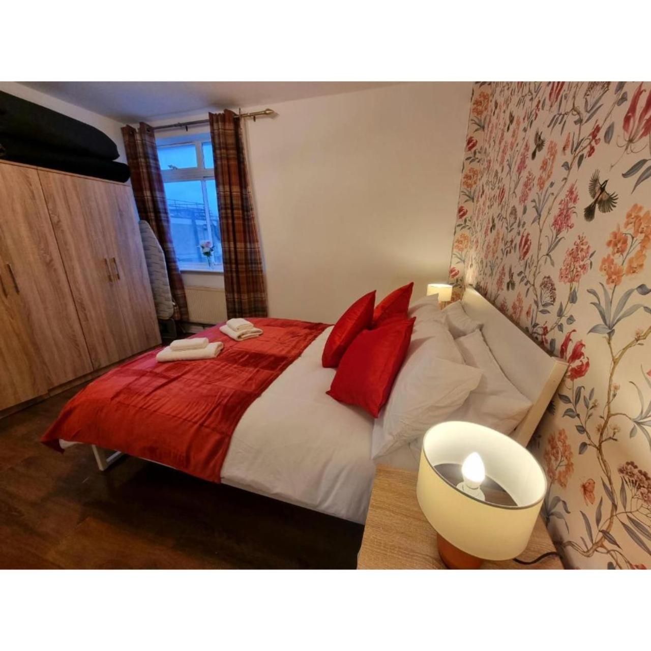 Dudley Court Apartment