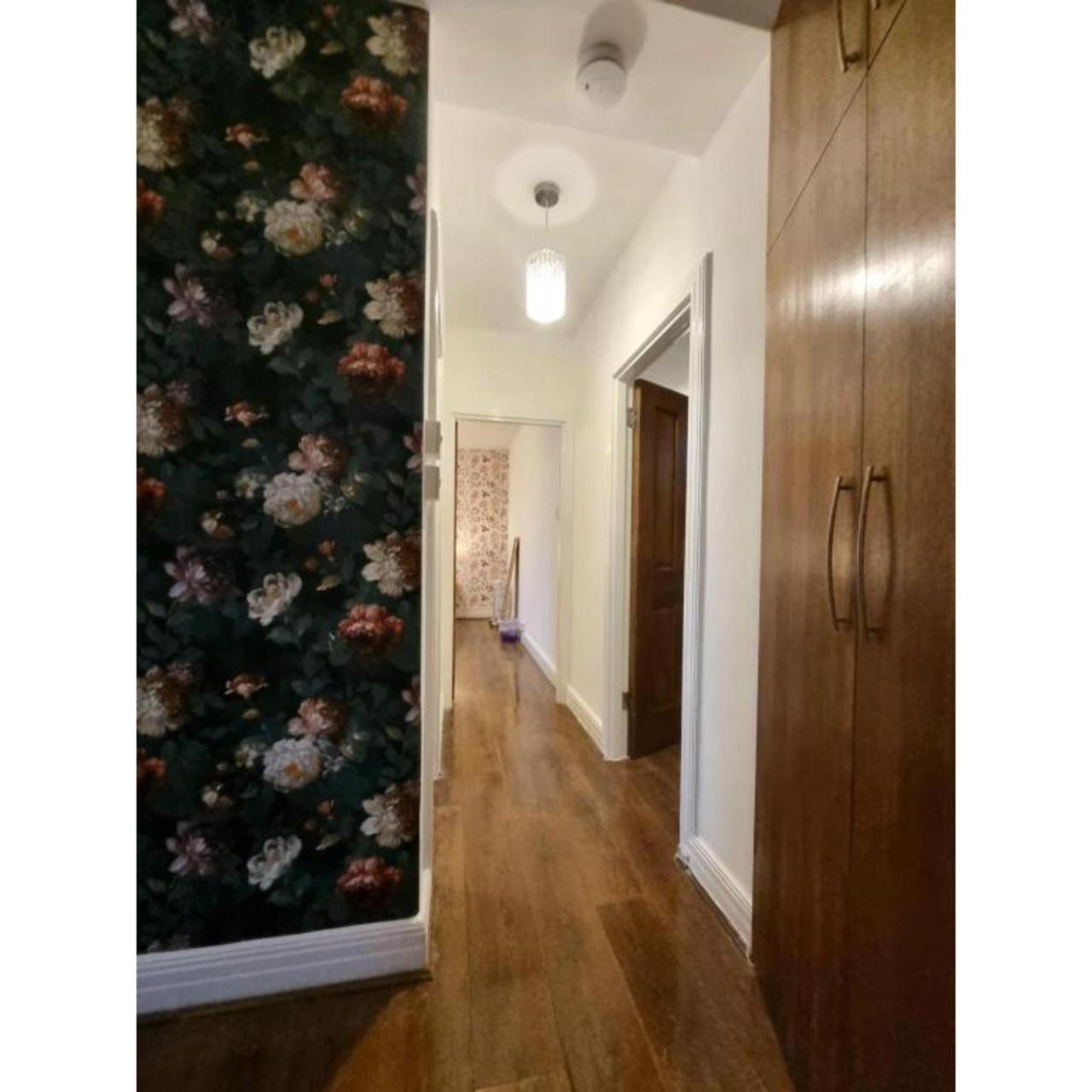 Dudley Court Apartment