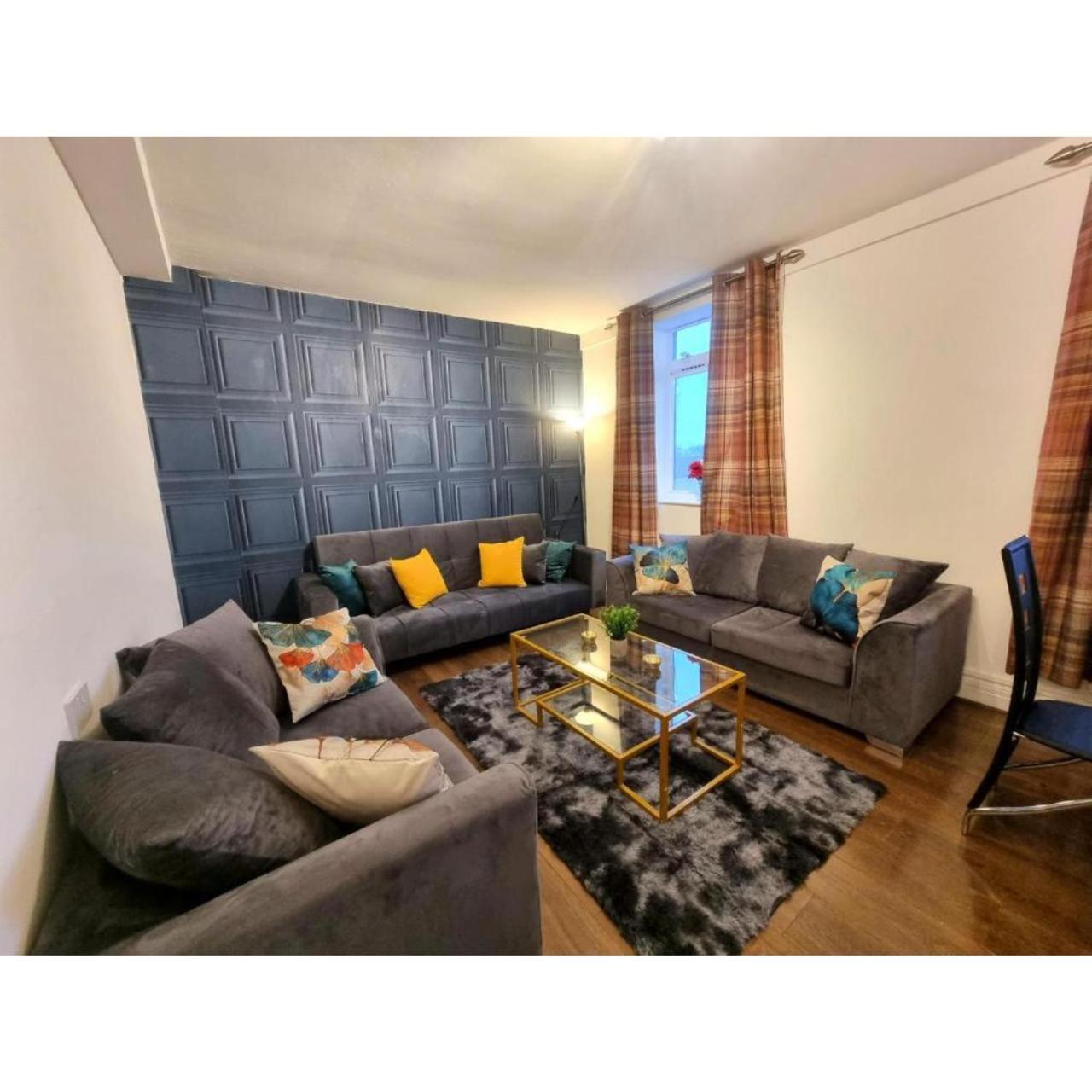 Dudley Court Apartment