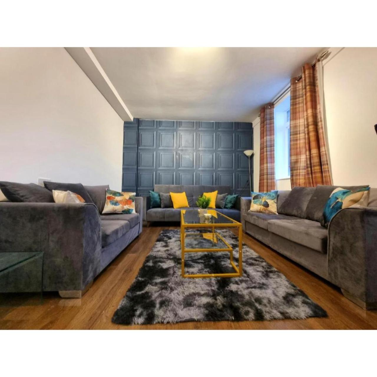 Dudley Court Apartment