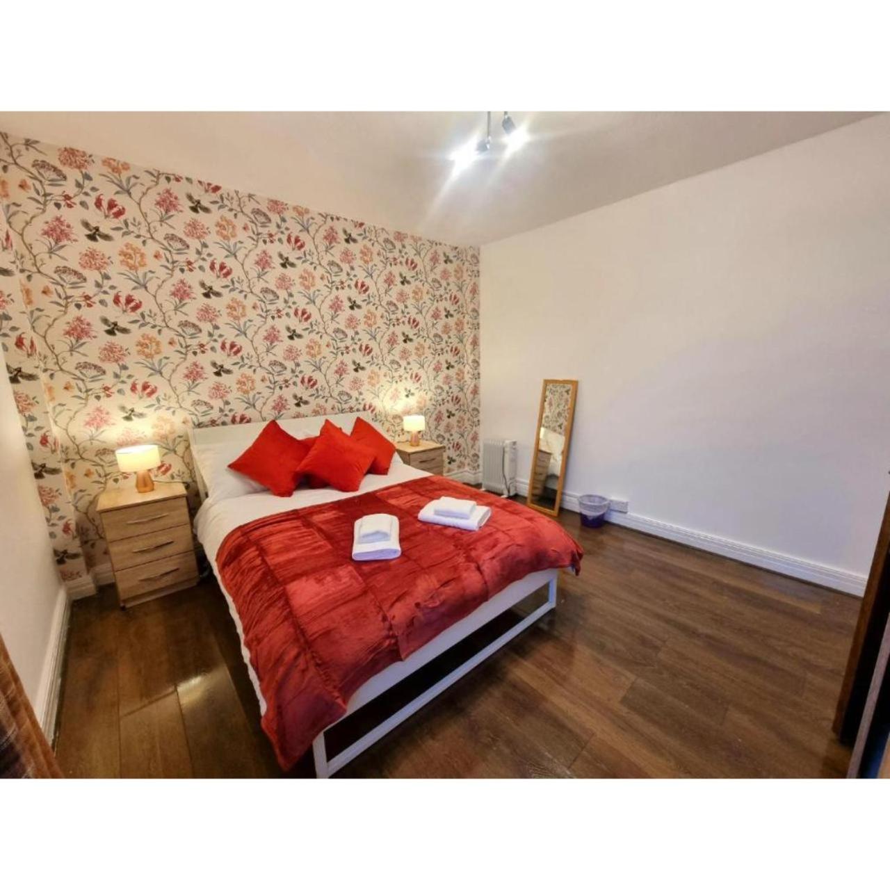 Dudley Court Apartment