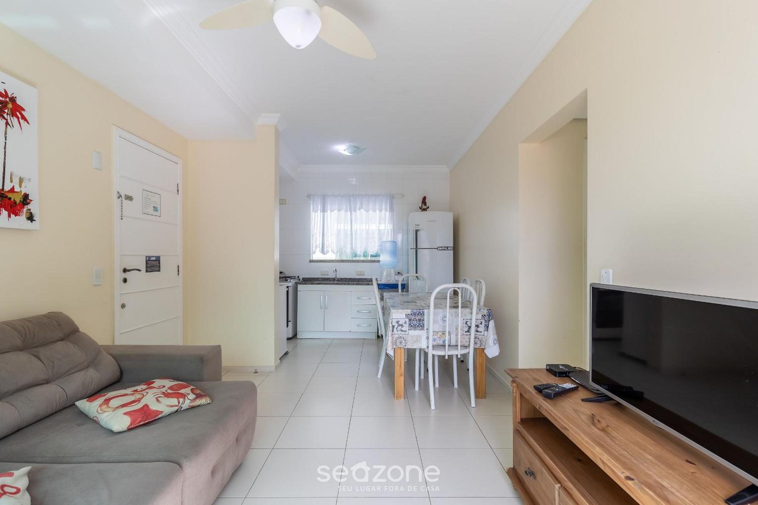 Apartamentos próximo a Praia de Bombas - ARZ