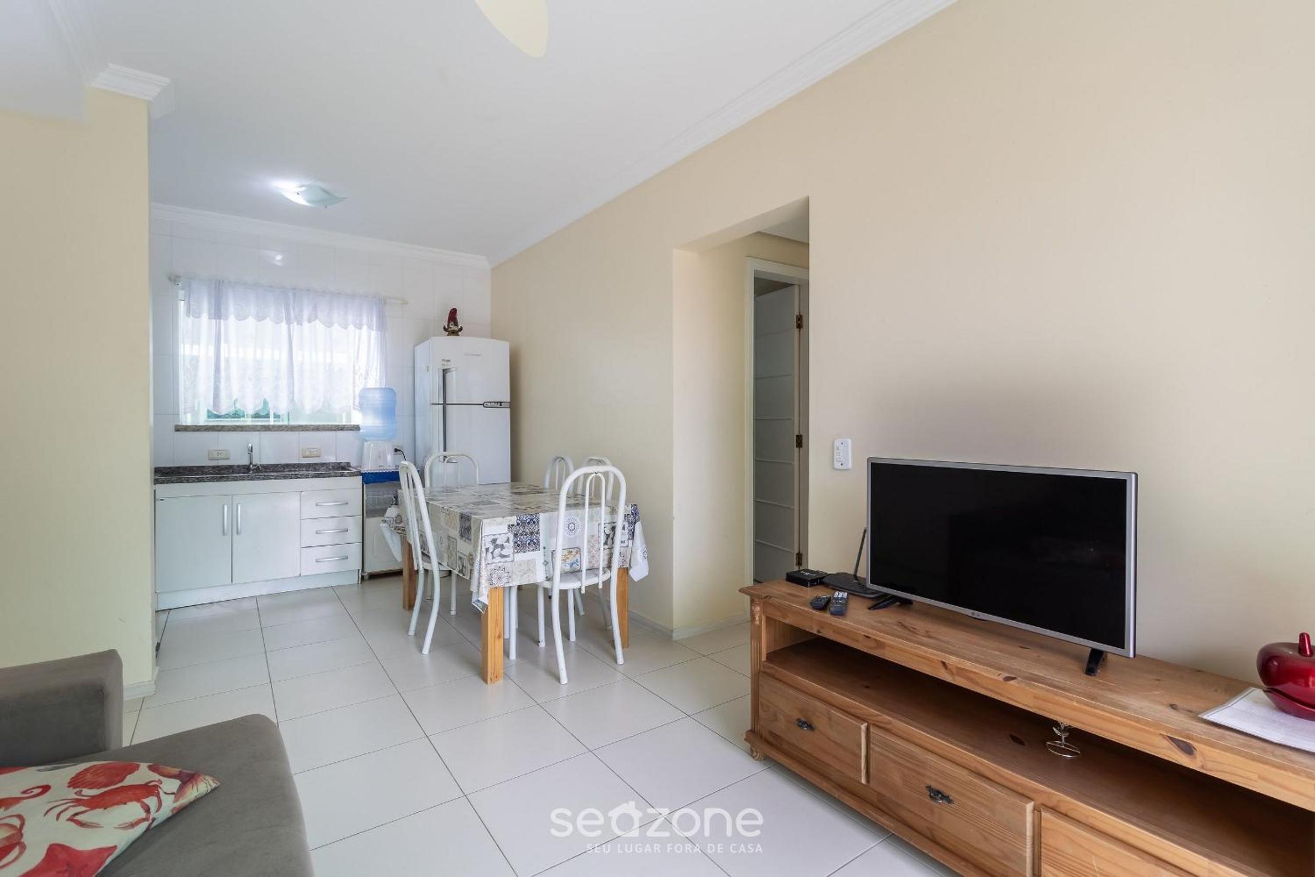 Apartamentos próximo a Praia de Bombas - ARZ