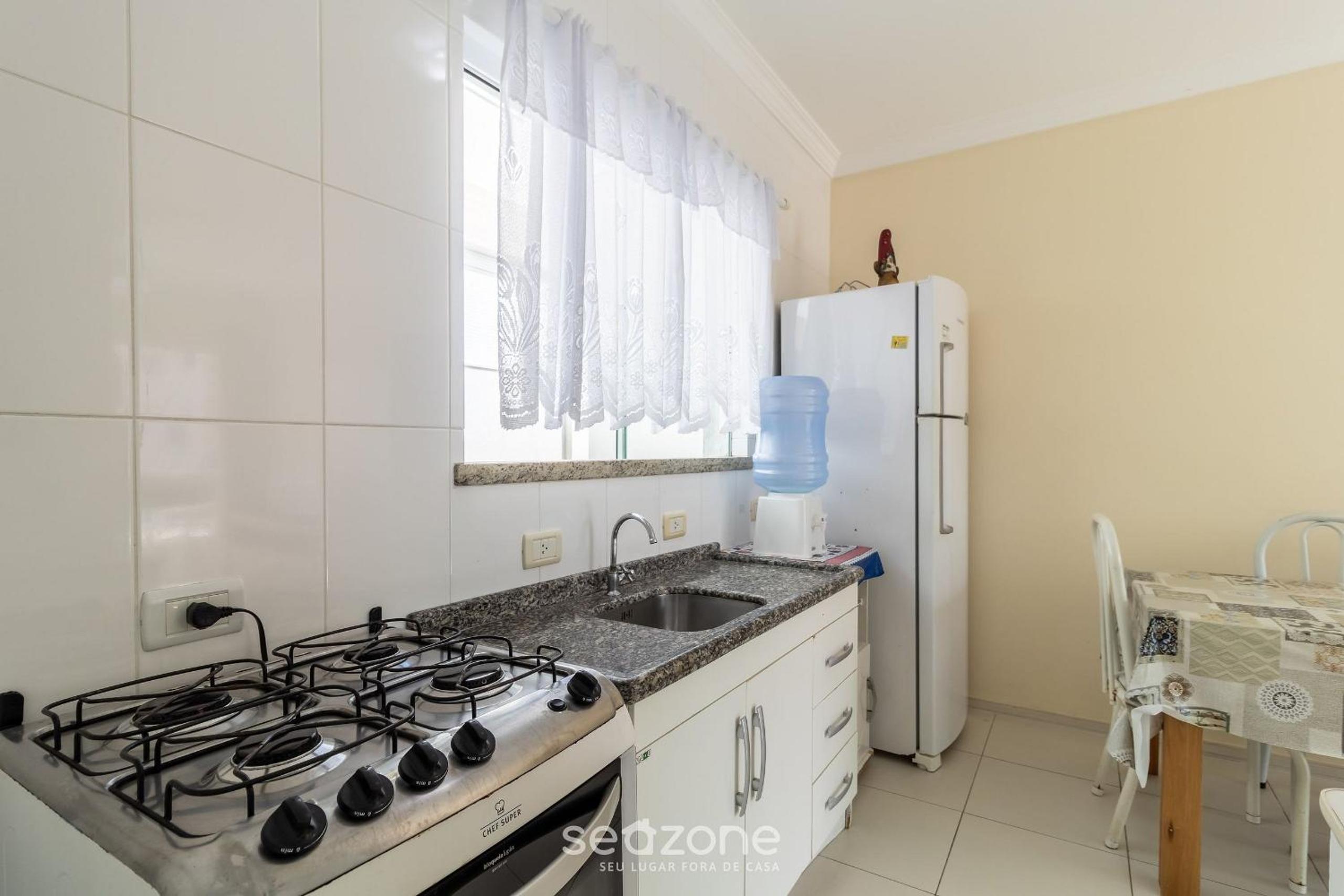 Apartamentos próximo a Praia de Bombas - ARZ