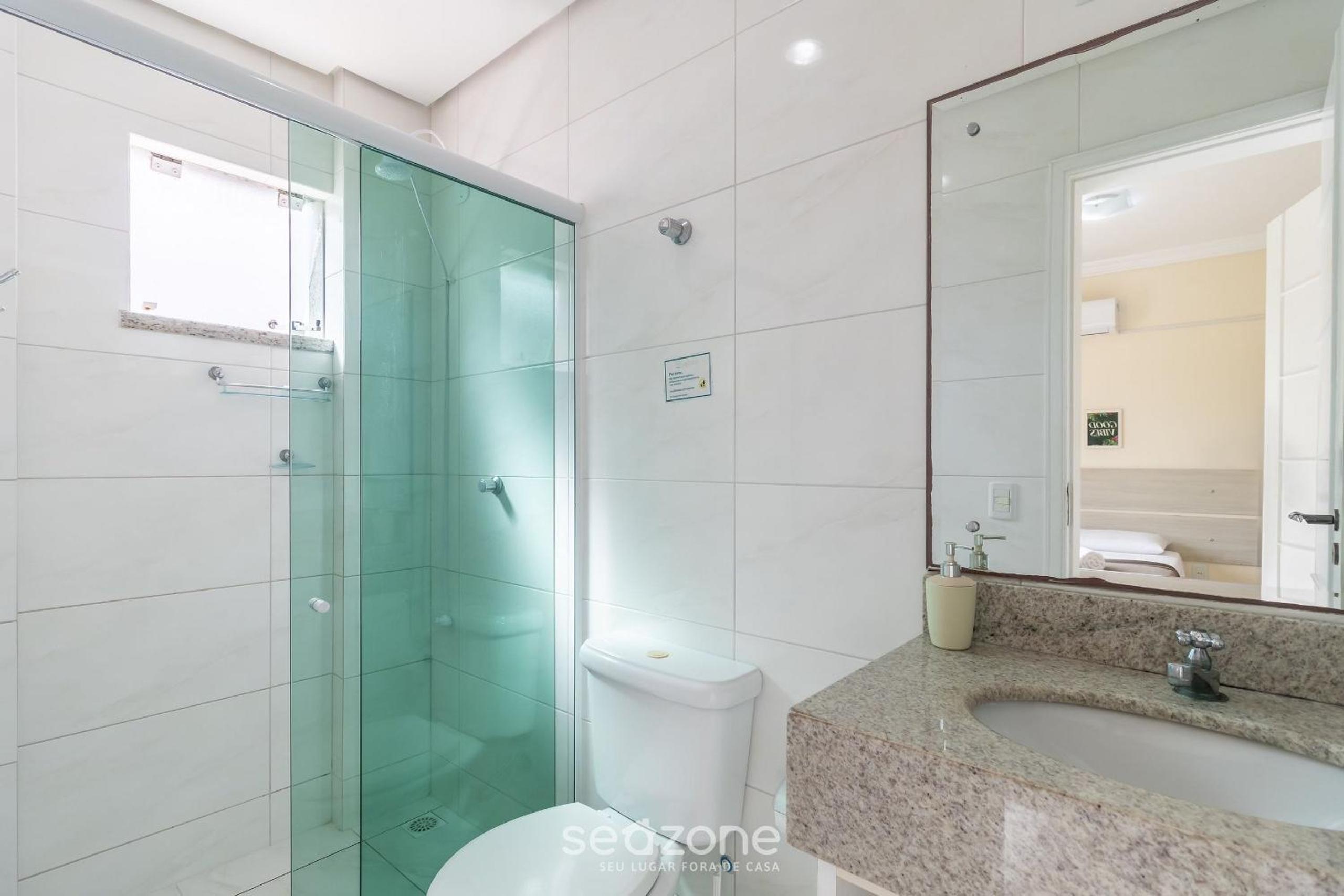 Apartamentos próximo a Praia de Bombas - ARZ
