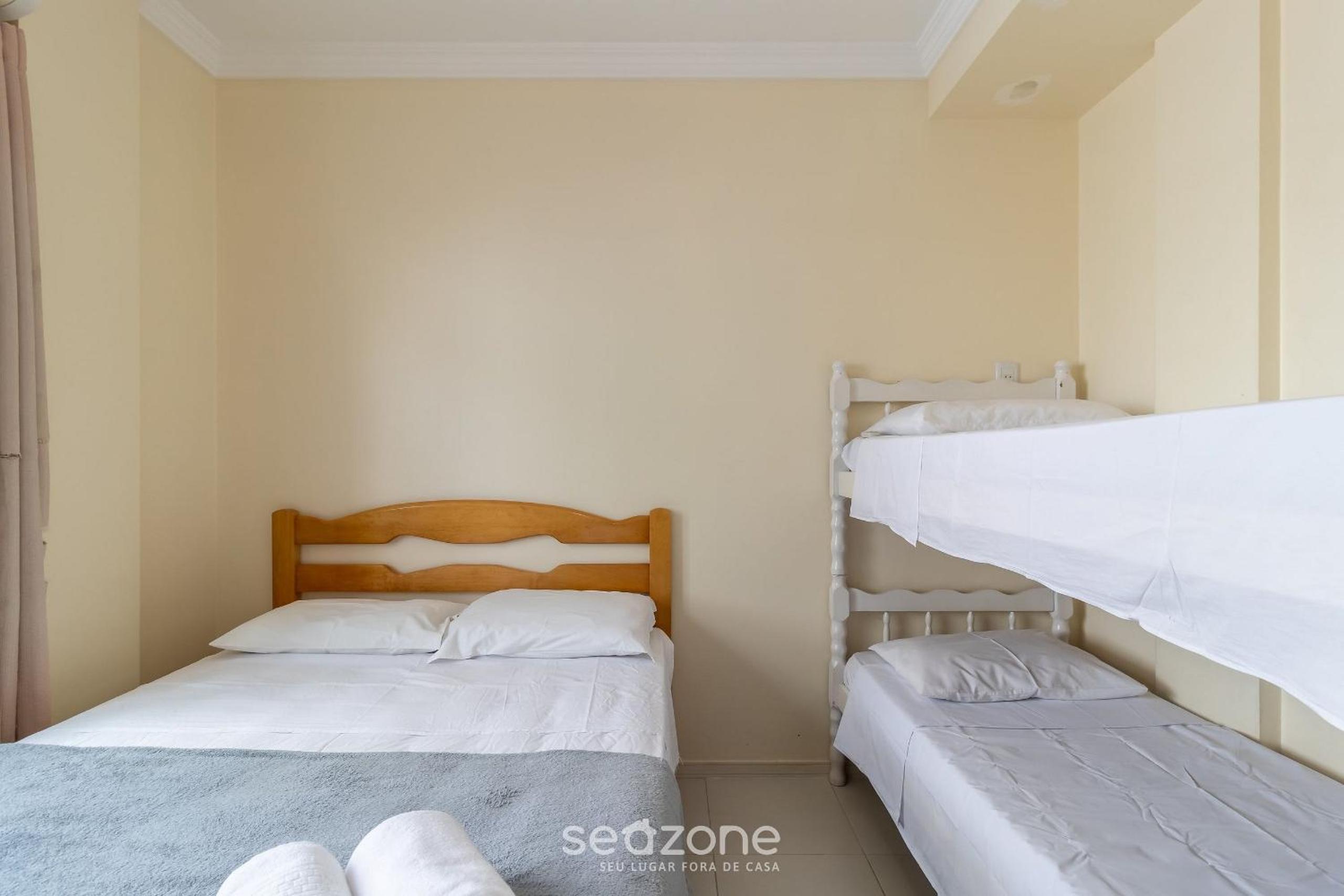 Apartamentos próximo a Praia de Bombas - ARZ