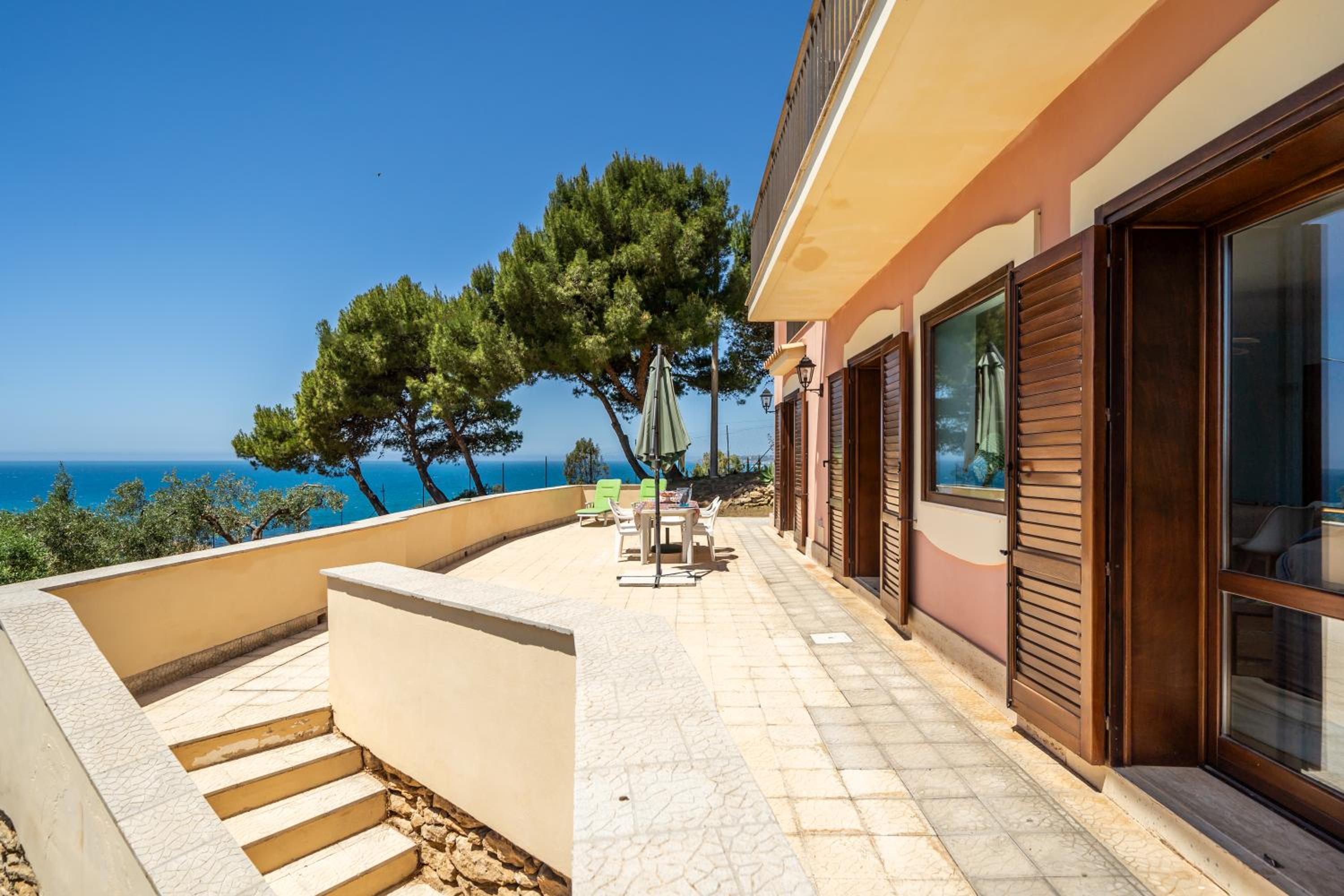 Villa Rosa sul mare