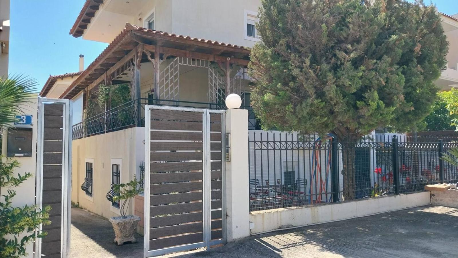 Hotel Ariadnis Apartment - Image 1