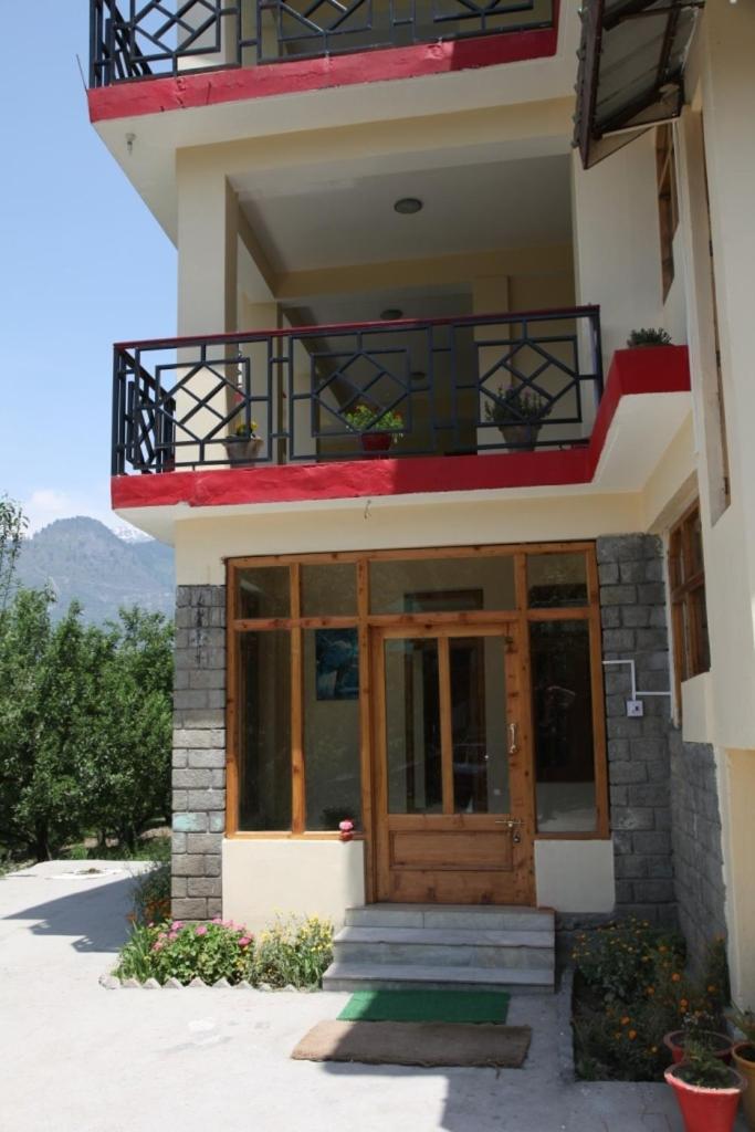 Malis Apple Lodge view 5