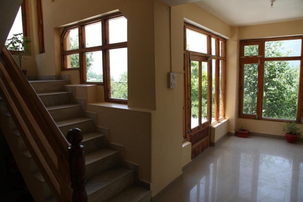 Malis Apple Lodge view 4