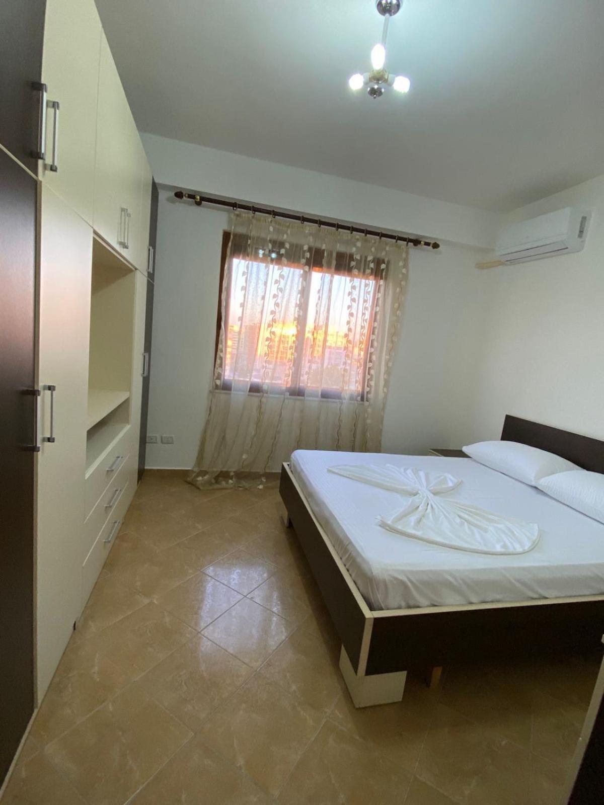 Aqua blue apartment photo 4