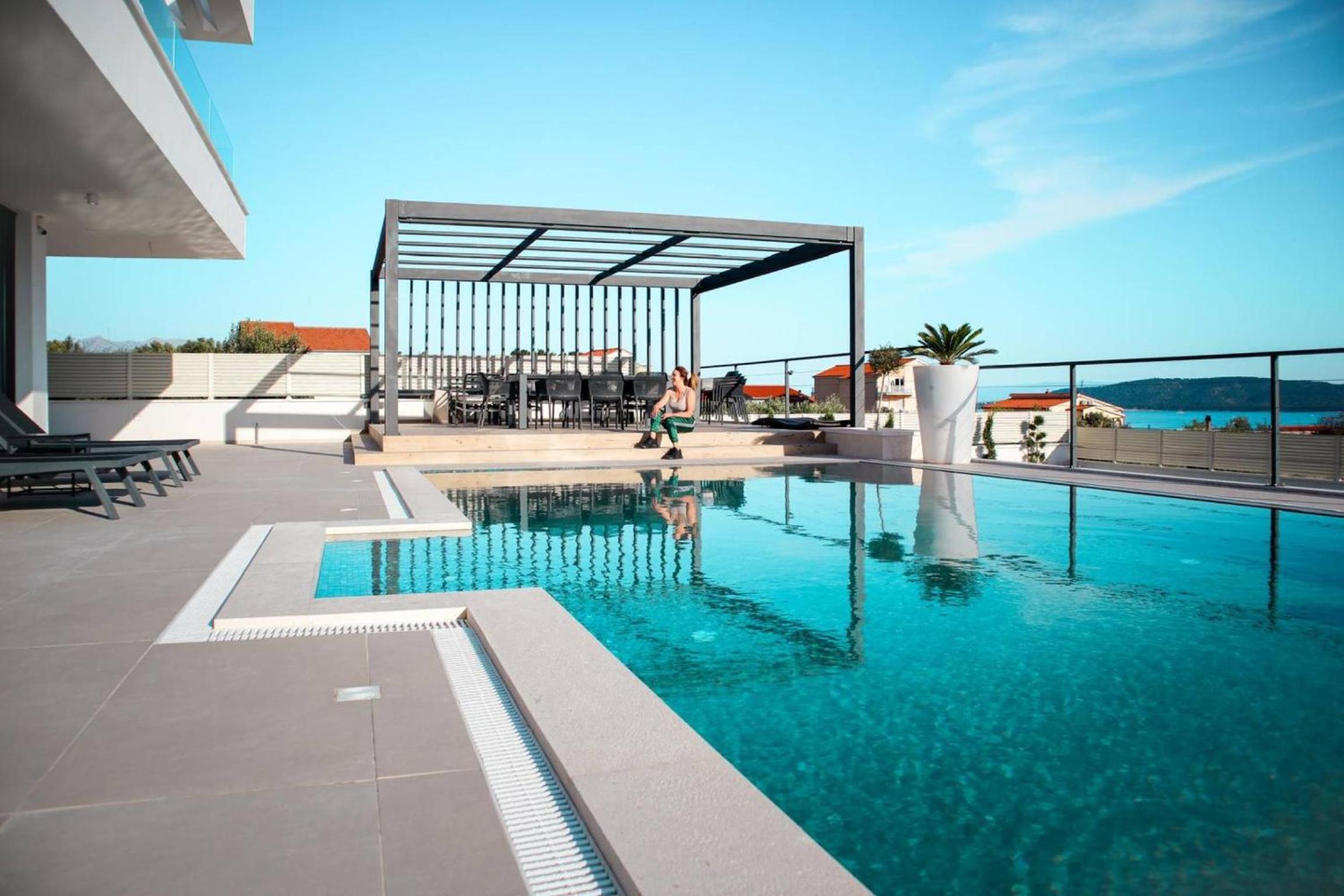 Luxury Villa Moonshine view 2