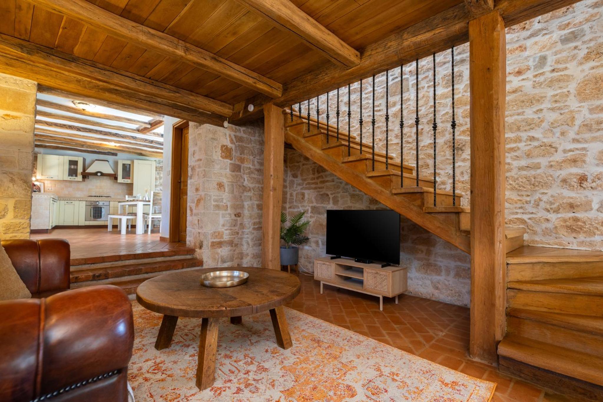 Little Owl Estate - Authentic Istrian Stone Villa