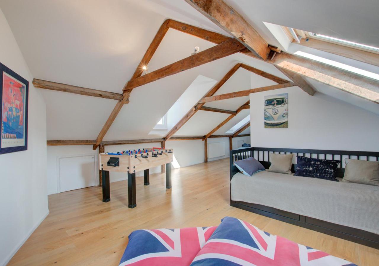 Royal Standard House