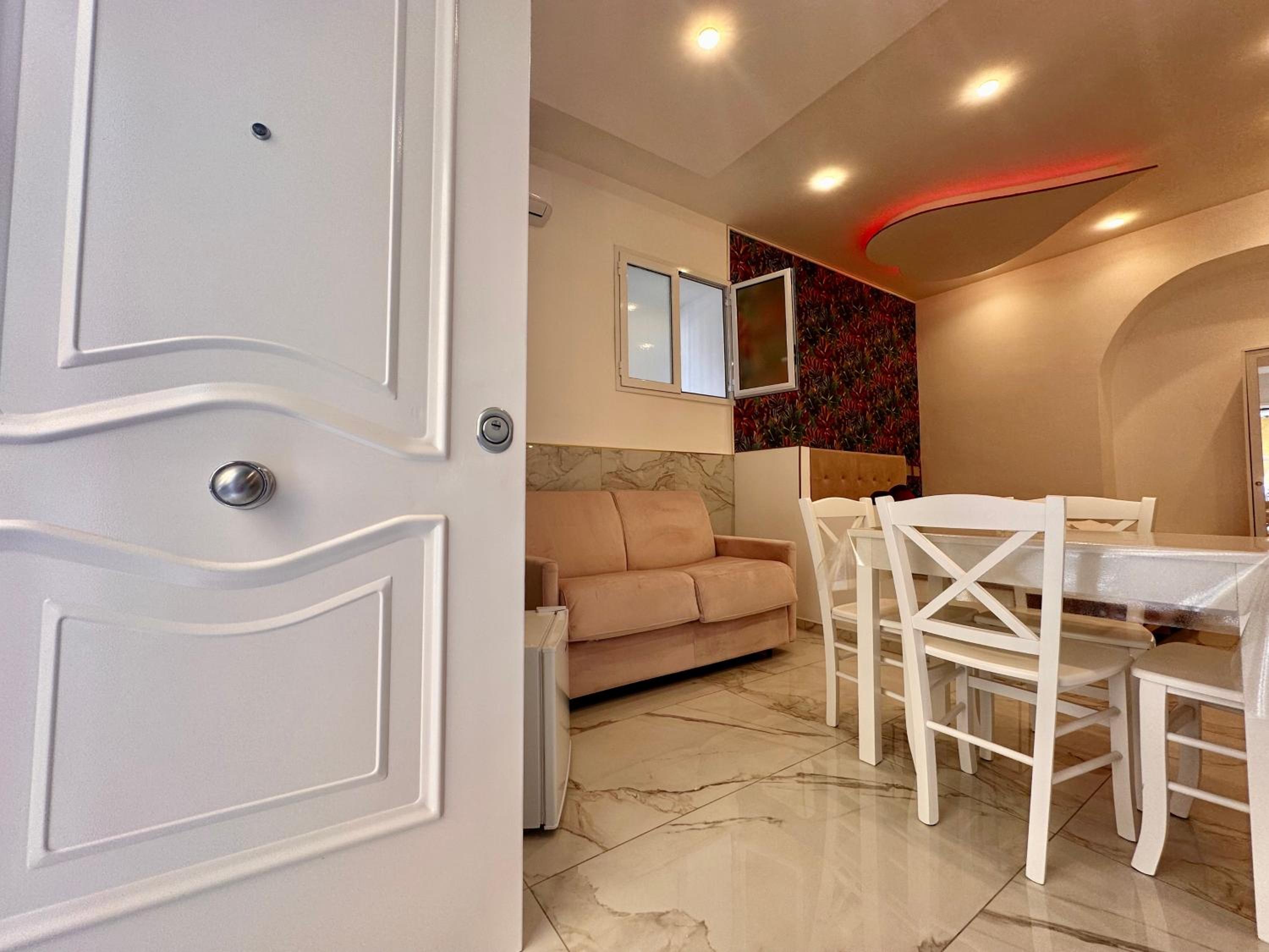 hotel room