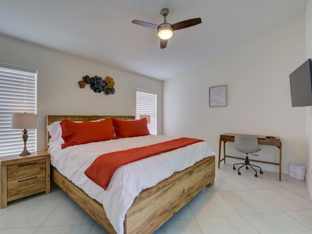 Pool home 5 miles to Disney Great for families