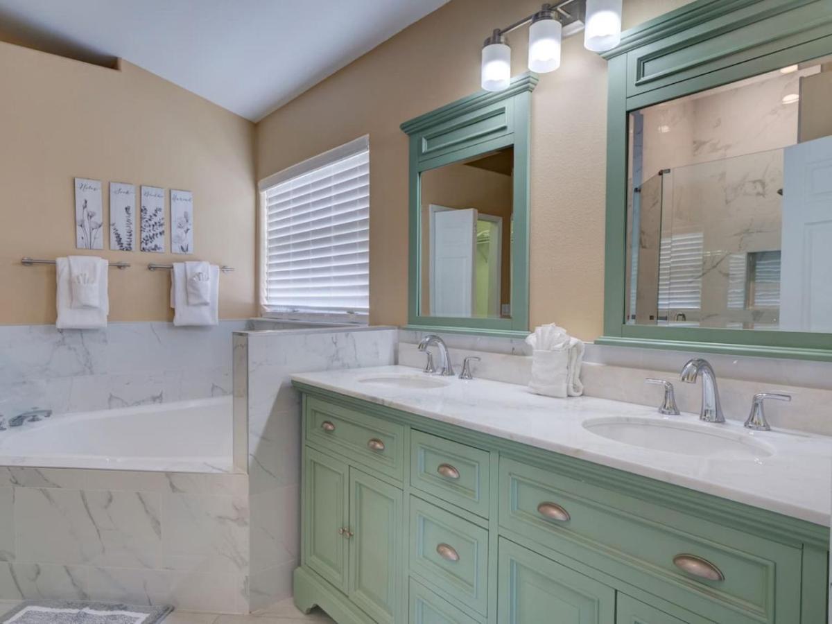 Pool home 5 miles to Disney Great for families