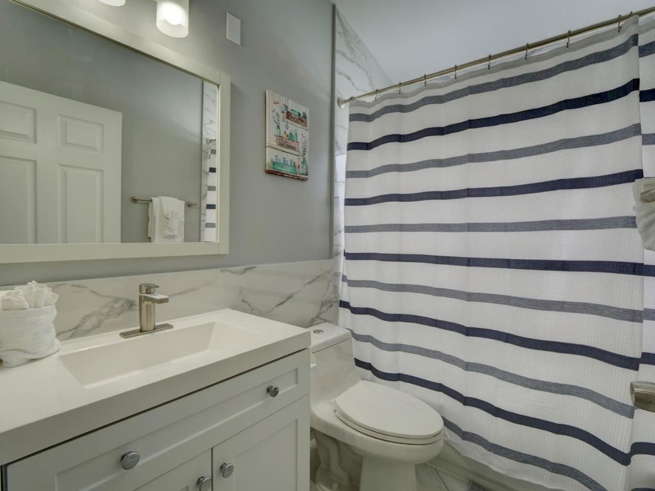 Pool home 5 miles to Disney Great for families