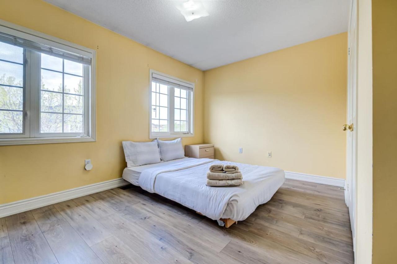 Brampton Retreat - Quiet 2BR Residential Area