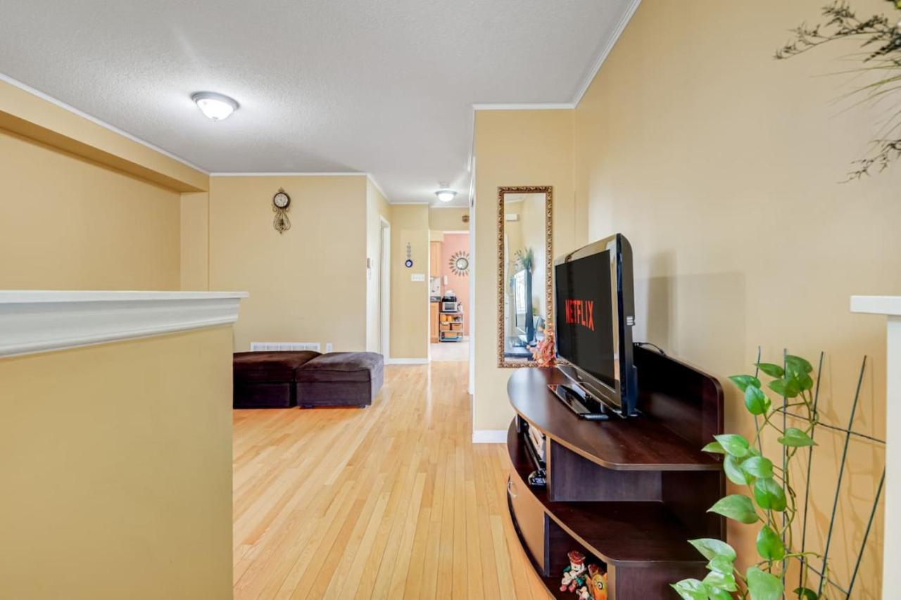 Brampton Retreat - Quiet 2BR Residential Area