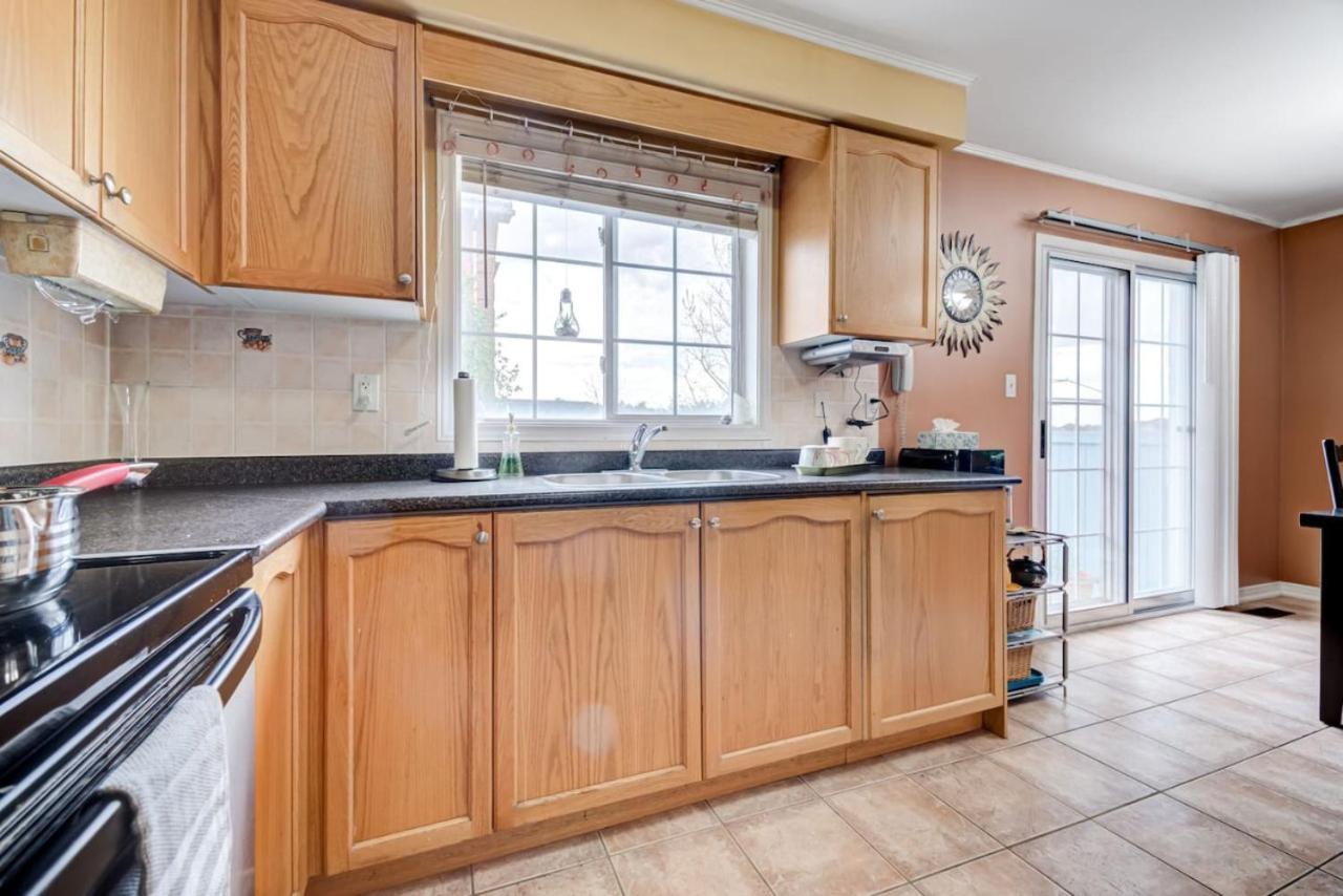 Brampton Retreat - Quiet 2BR Residential Area